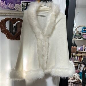 Elegant White Faux Fur Trim Cape